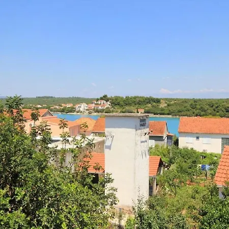 Ljube - Quiet Location Appartement *