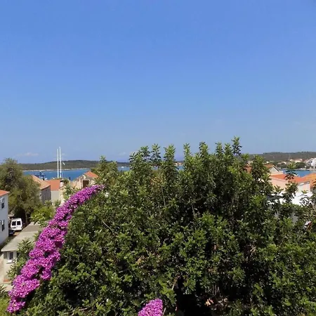 Ljube - Quiet Location Lovište