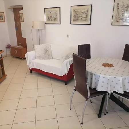 Ljube - Quiet Location