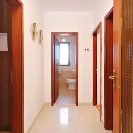 Ljube Apartment Loviste